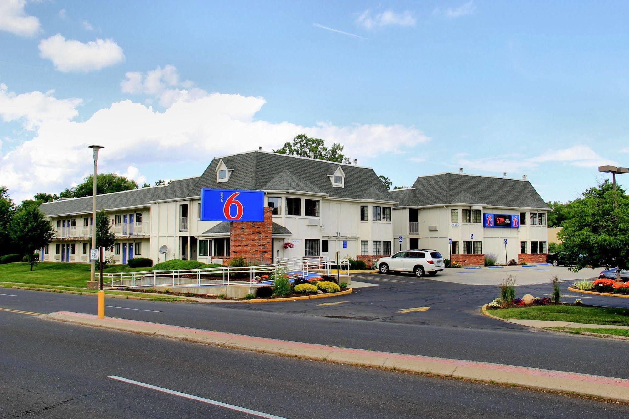 Motel 6-Enfield, Ct - Hartford ภายนอก รูปภาพ